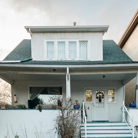 Quaint & Cozy Accommodation Edmonton Exterior foto